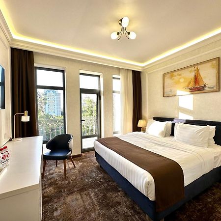 Garnet Mir Hotel Tashkent Ngoại thất bức ảnh