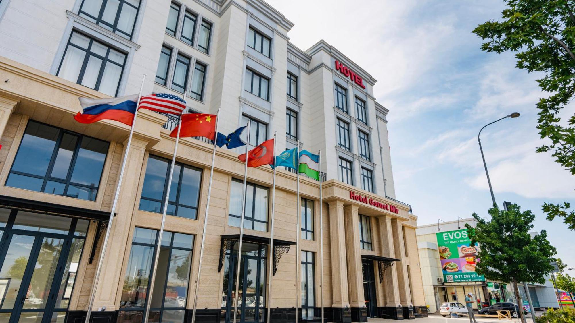 Garnet Mir Hotel Tashkent Ngoại thất bức ảnh