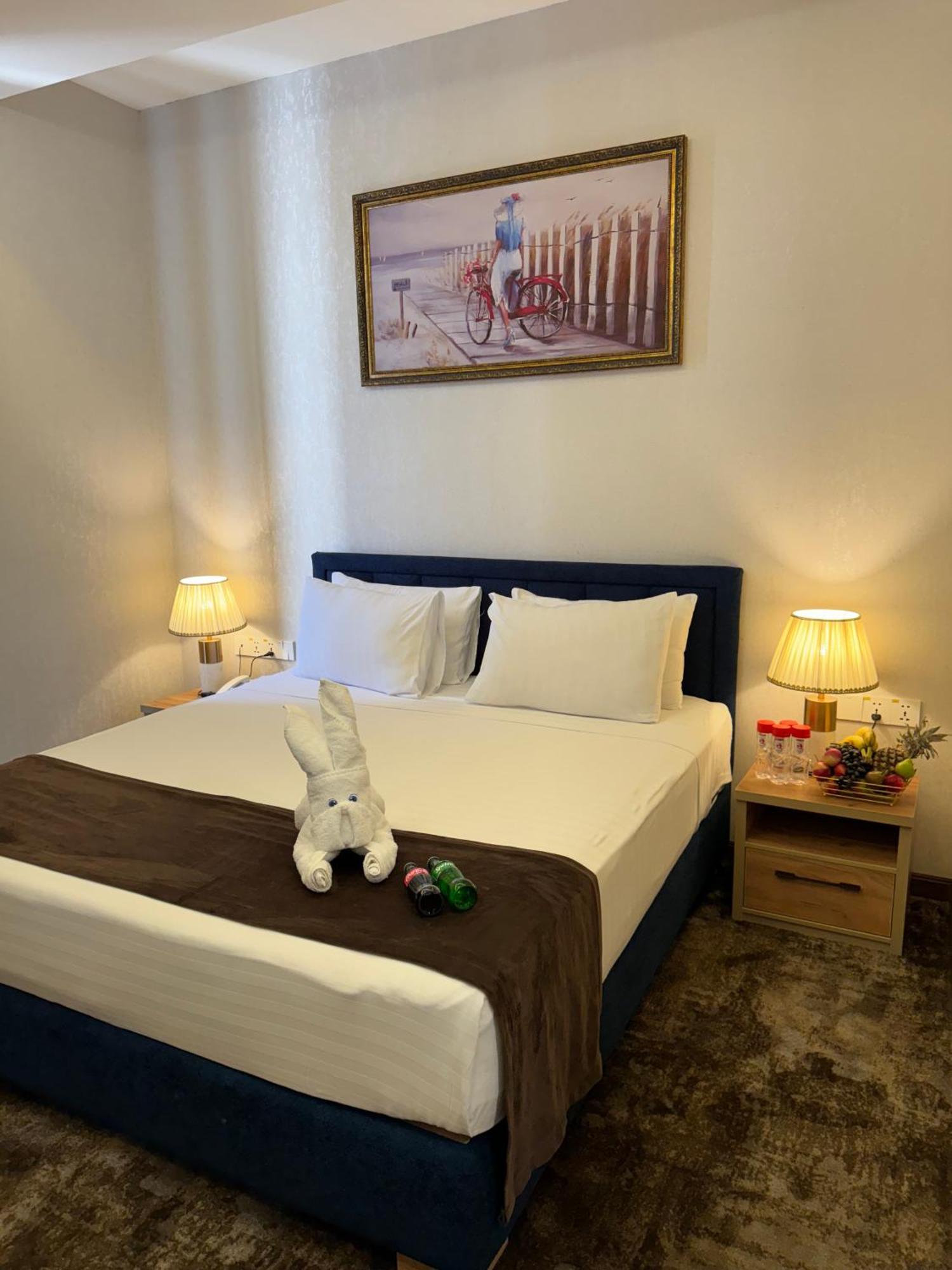 Garnet Mir Hotel Tashkent Ngoại thất bức ảnh