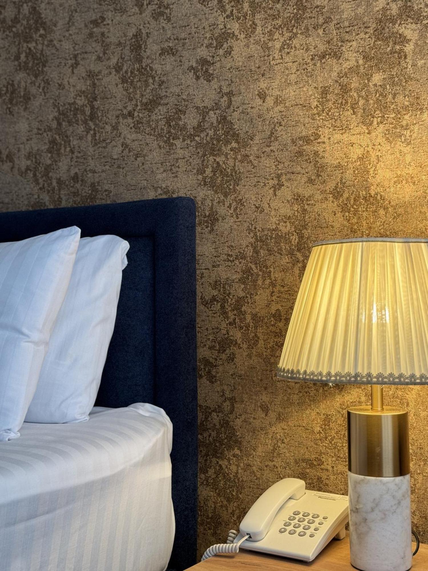 Garnet Mir Hotel Tashkent Ngoại thất bức ảnh