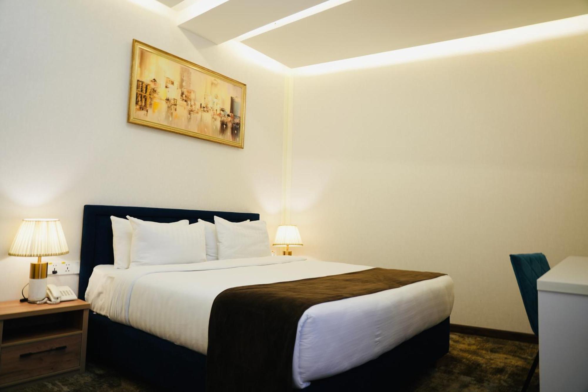 Garnet Mir Hotel Tashkent Ngoại thất bức ảnh