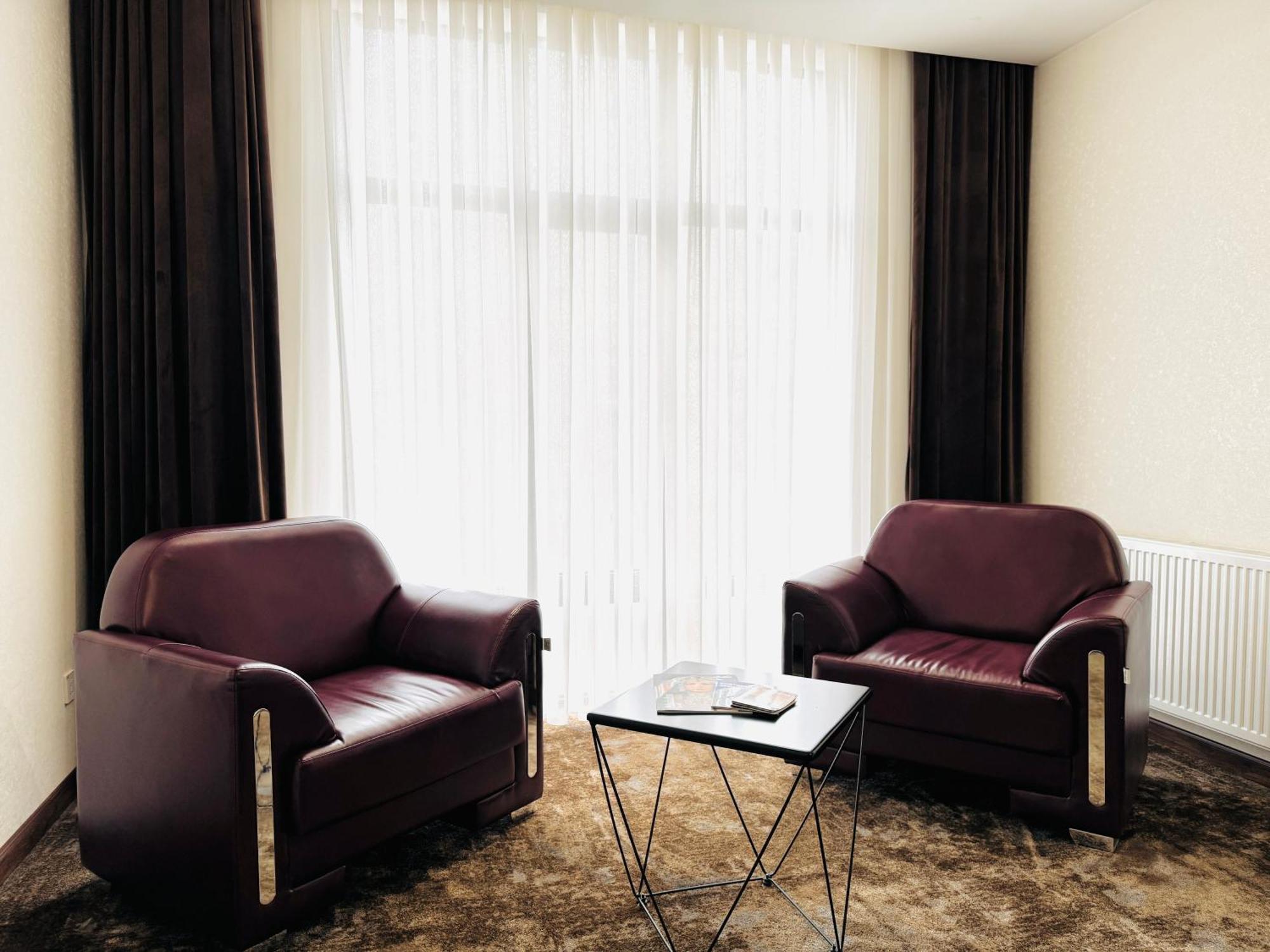 Garnet Mir Hotel Tashkent Ngoại thất bức ảnh