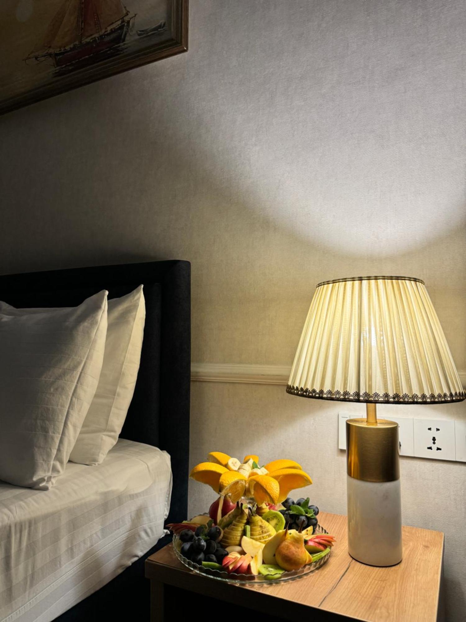 Garnet Mir Hotel Tashkent Ngoại thất bức ảnh