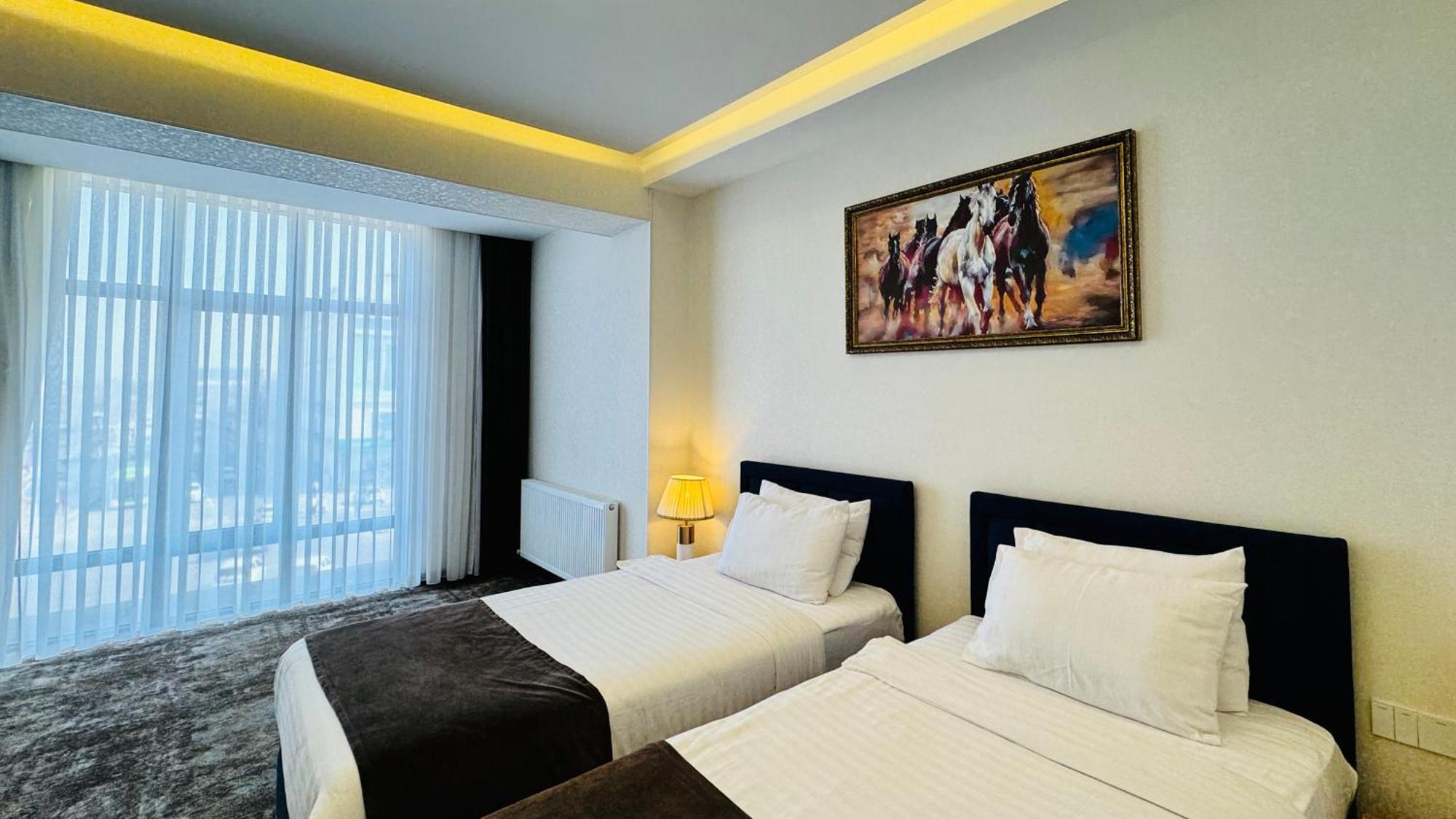 Garnet Mir Hotel Tashkent Ngoại thất bức ảnh