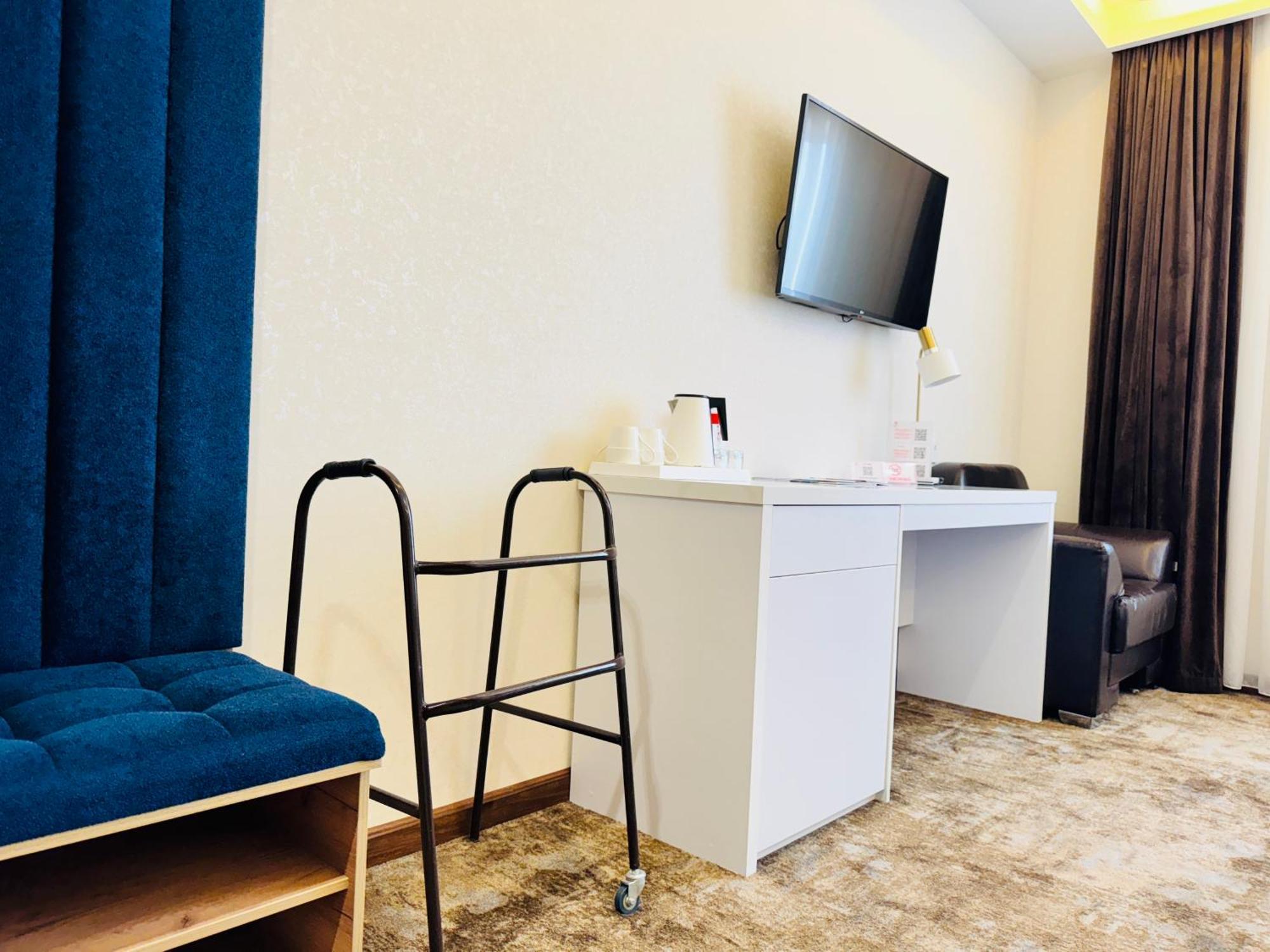 Garnet Mir Hotel Tashkent Phòng bức ảnh