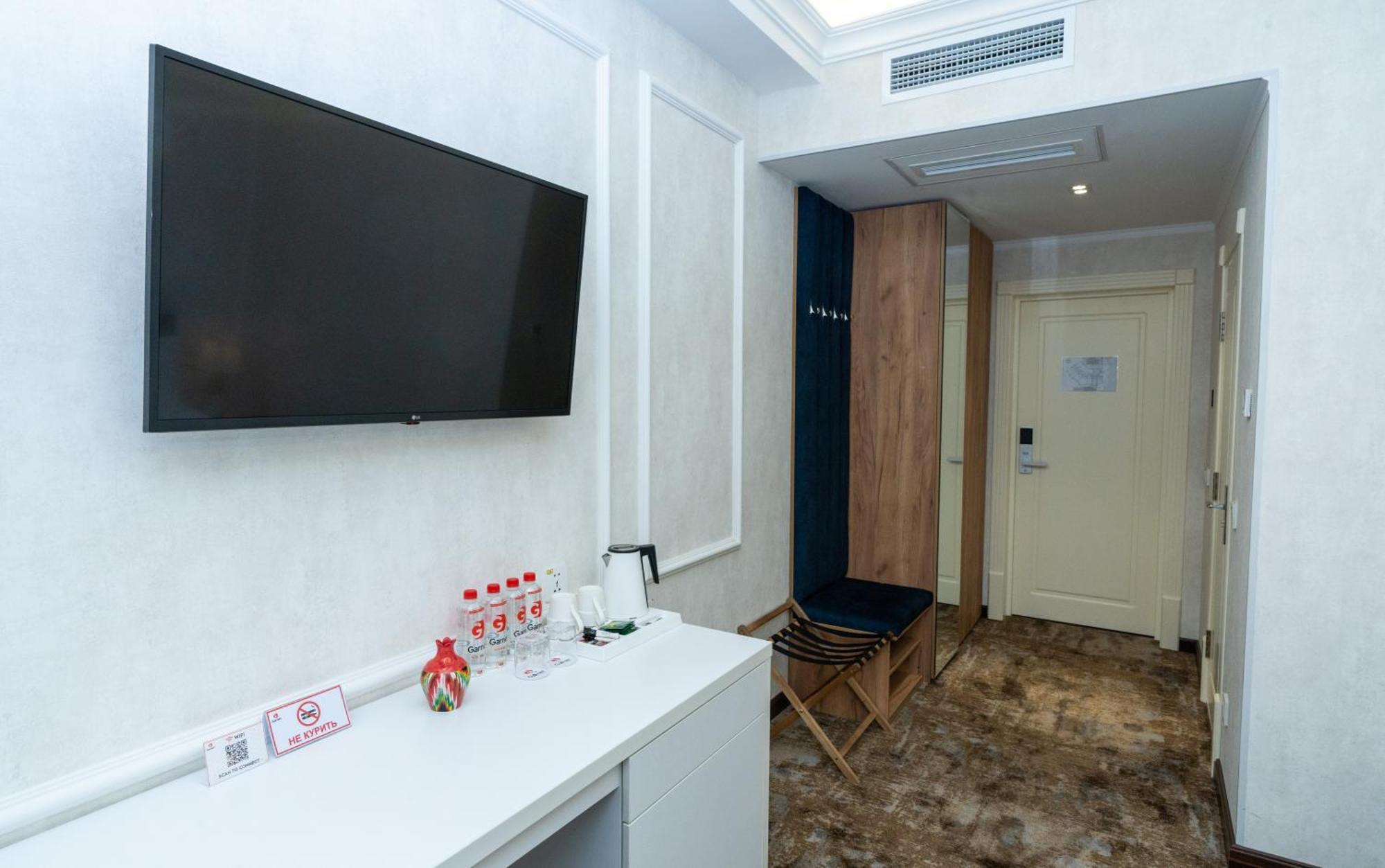 Garnet Mir Hotel Tashkent Phòng bức ảnh