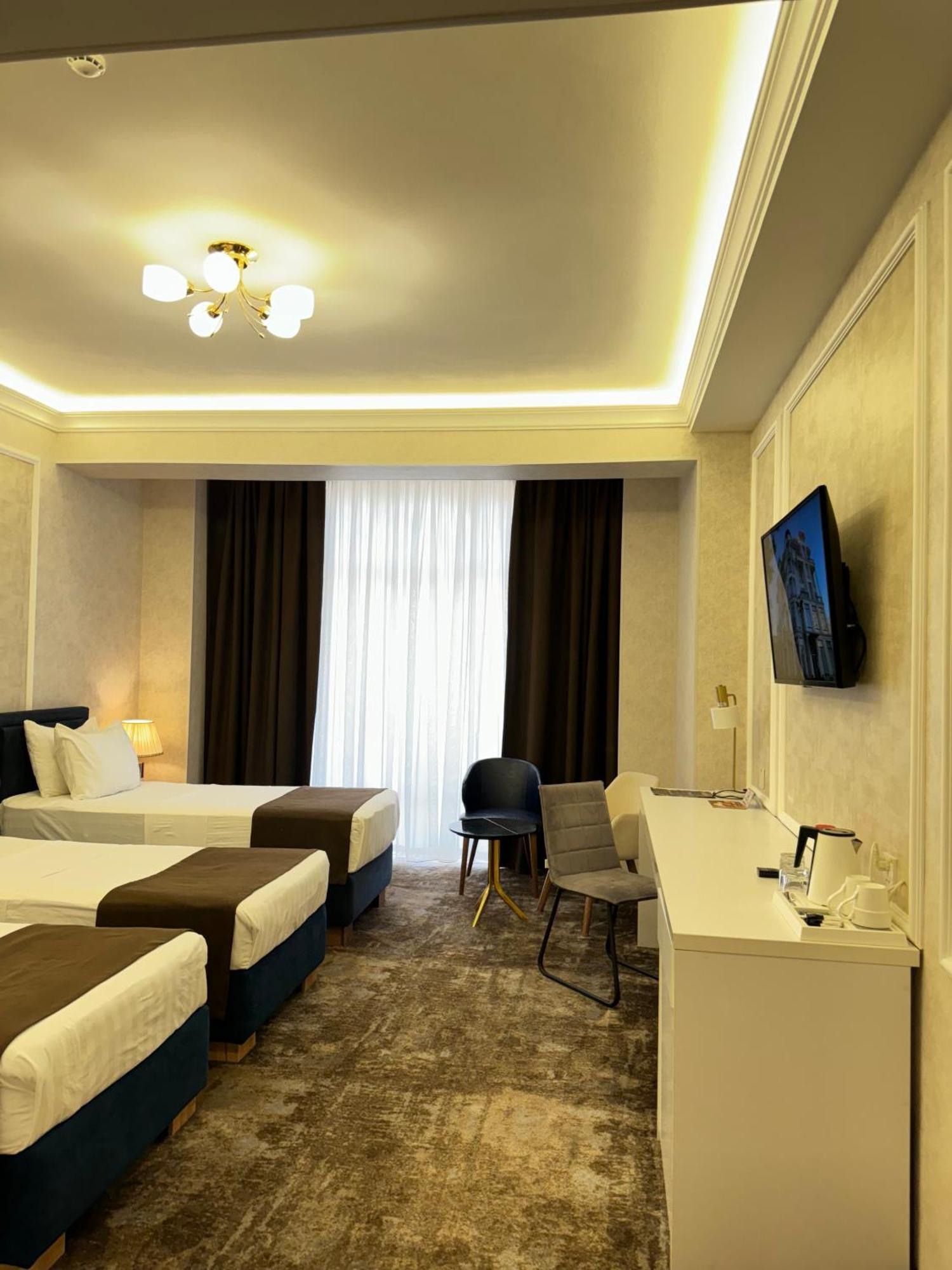 Garnet Mir Hotel Tashkent Ngoại thất bức ảnh